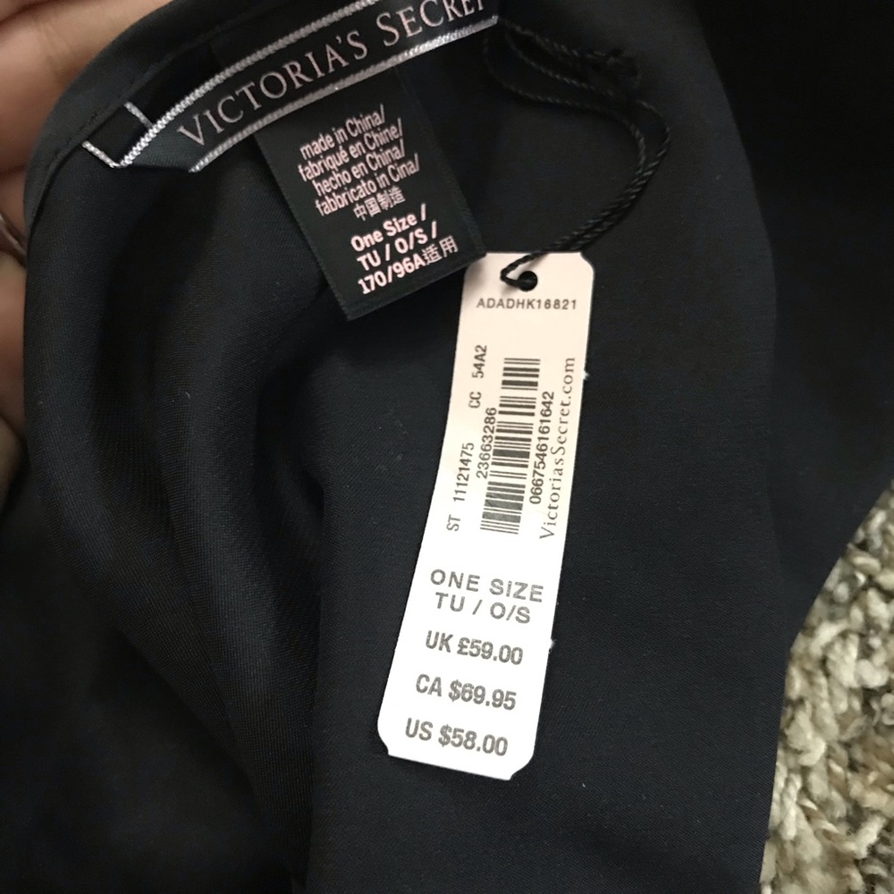 NWT Victoria’s Secret Black Silky Satin Robe - Picture 3 of 5